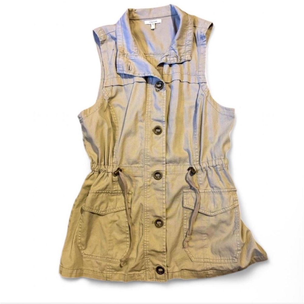 ⭐️3/$12⭐️ Sleeveless Tan Button-Up Vest